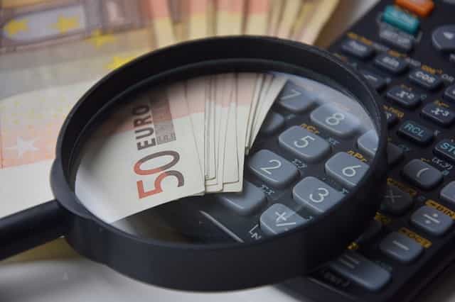 Umzugsservice-geld.jpg Umzugsservice-geld.jpg